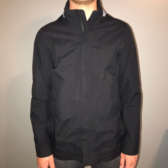 Mens Lululemon Storm Field Jacket Size 